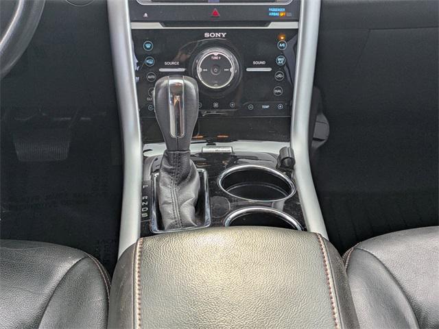 Photo of 2013 Tuxedo Black Metallic Ford Edge