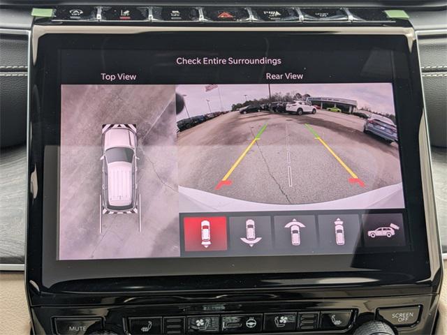Photo of 2025 Bright White Clearcoat Jeep Grand Cherokee L