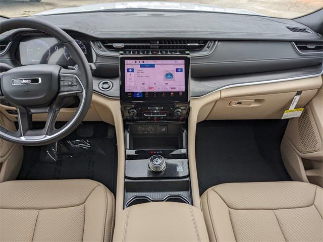 Photo of 2025 Bright White Clearcoat Jeep Grand Cherokee L