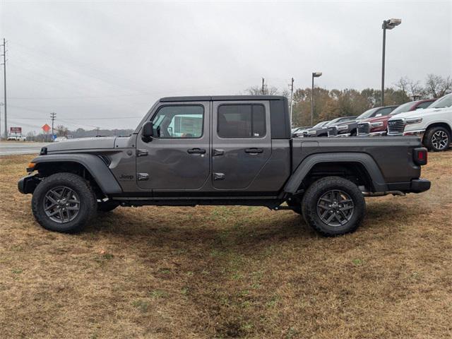 Photo of 2025 Granite Crystal Metallic Clearcoat Jeep Gladiator