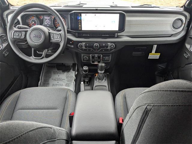 Photo of 2025 Granite Crystal Metallic Clearcoat Jeep Gladiator