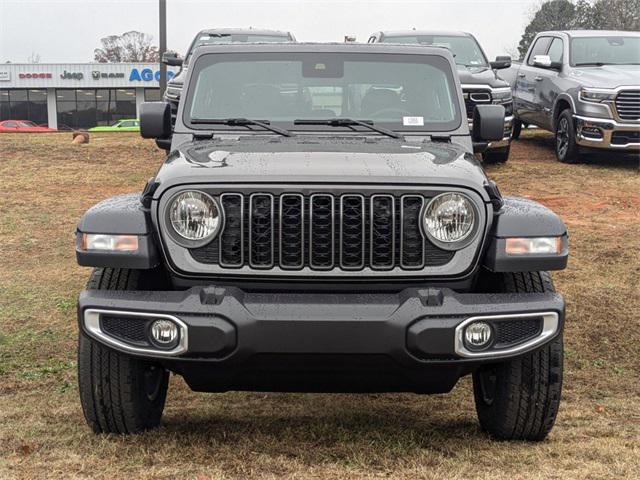 Photo of 2025 Granite Crystal Metallic Clearcoat Jeep Gladiator