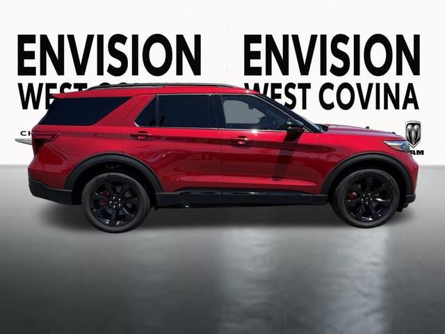 Photo of 2024 Rapid Red Metallic Tinted Clearcoat Ford Explorer
