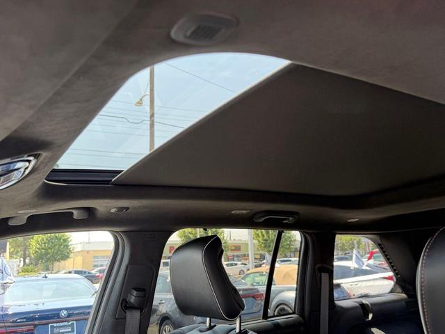 Photo of 2022 Diamond Black Jeep Grand Cherokee