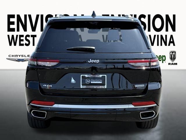 Photo of 2022 Diamond Black Jeep Grand Cherokee