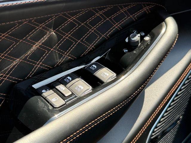 Photo of 2022 Diamond Black Jeep Grand Cherokee