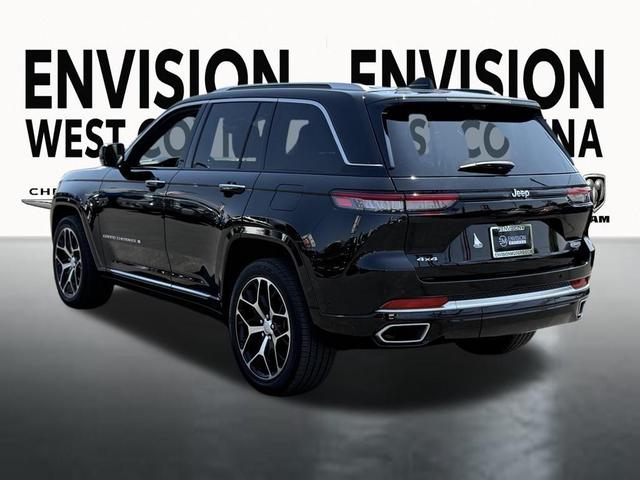 Photo of 2022 Diamond Black Jeep Grand Cherokee