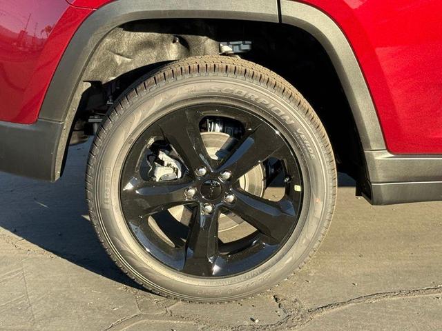 Photo of 2025 Velvet Red Pearlcoat Jeep Grand Cherokee