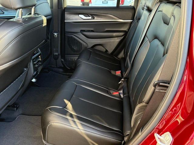 Photo of 2025 Velvet Red Pearlcoat Jeep Grand Cherokee