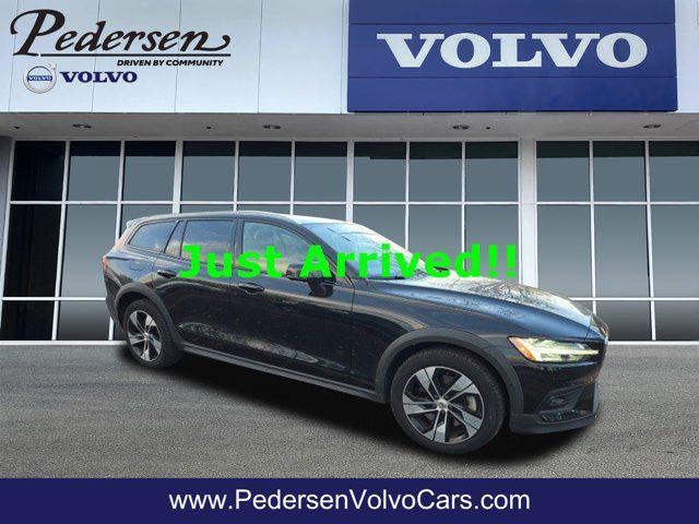 2023 Volvo V60 Cross Country