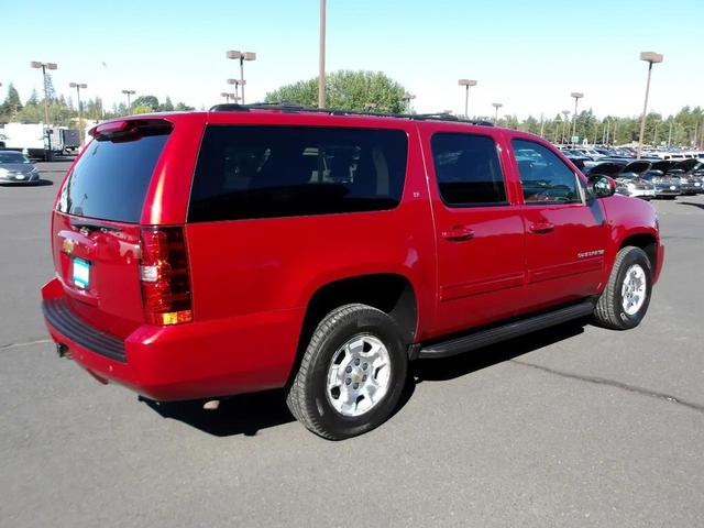 Photo of 2013 Maroon Chevrolet Suburban
