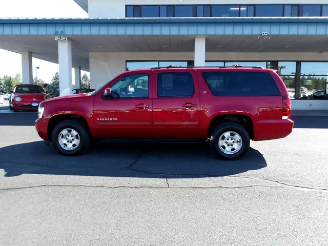 Photo of 2013 Maroon Chevrolet Suburban