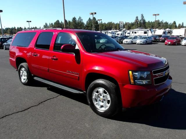 Photo of 2013 Maroon Chevrolet Suburban