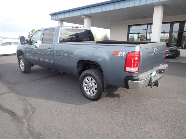 Photo of 2013 Blue GMC Sierra 2500
