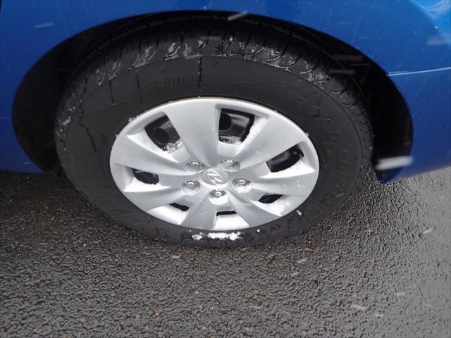 Photo of 2010 Blue Hyundai Elantra Touring
