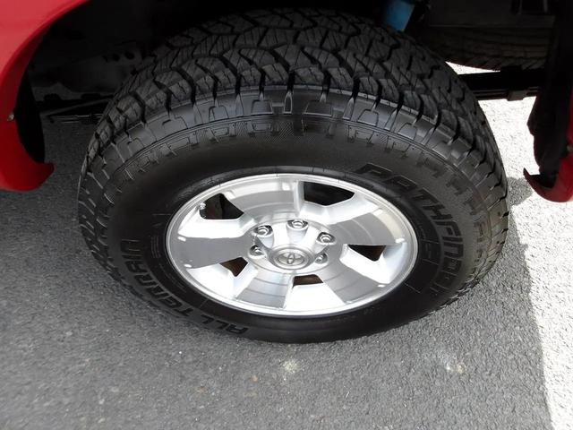 Photo of 2009 Red Toyota Tacoma