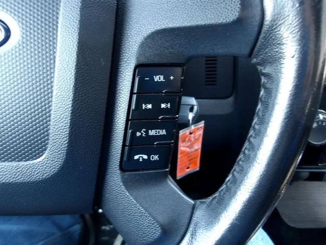 Photo of 2011 Gray Ford Escape