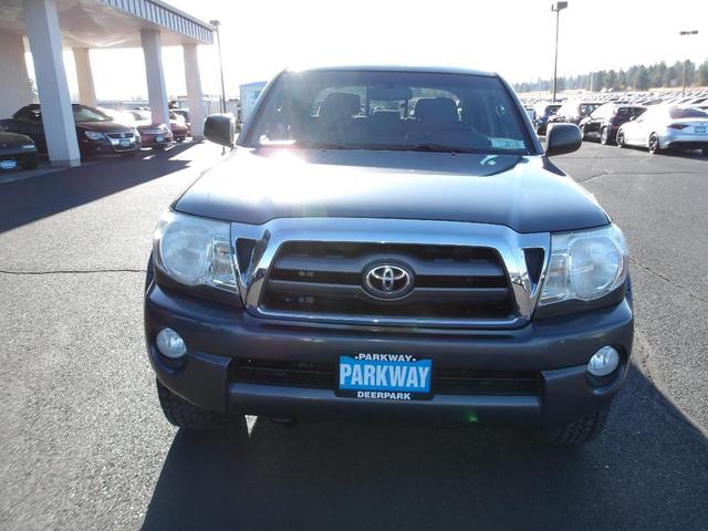 Photo of 2009 Gray Toyota Tacoma