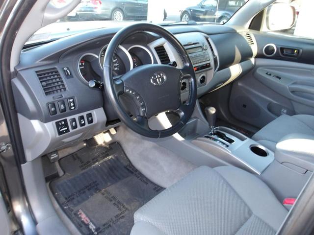 Photo of 2009 Gray Toyota Tacoma