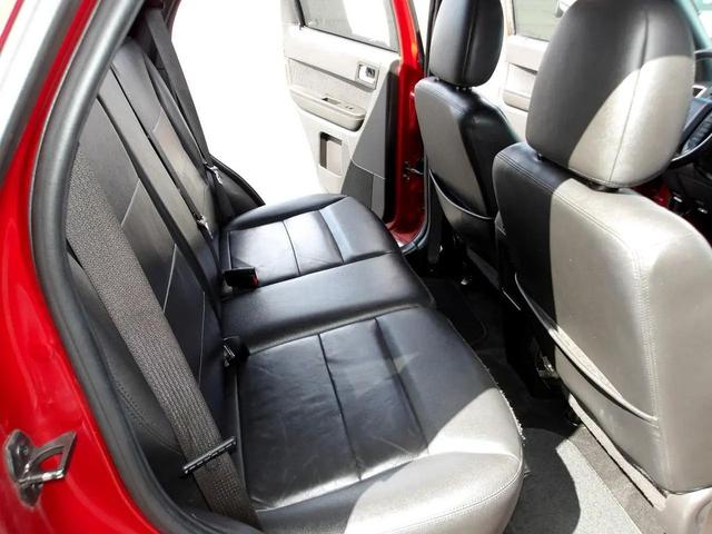 Photo of 2012 Maroon Ford Escape