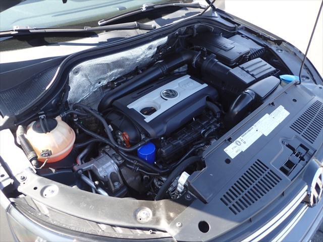 Photo of 2012 Gray Volkswagen Tiguan