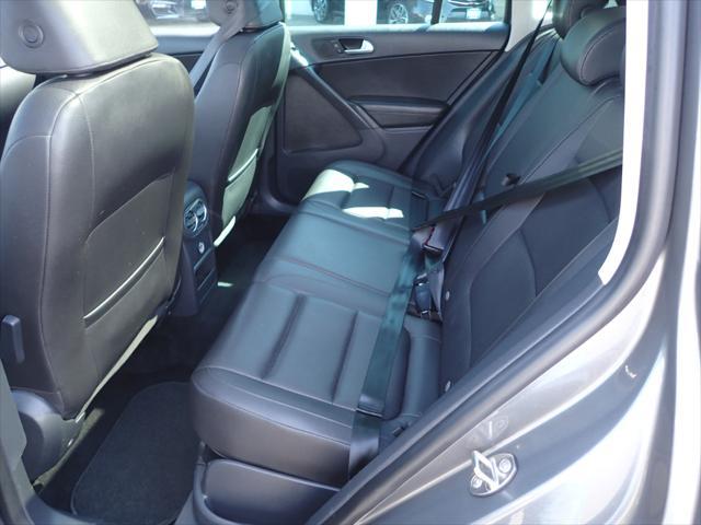 Photo of 2012 Gray Volkswagen Tiguan