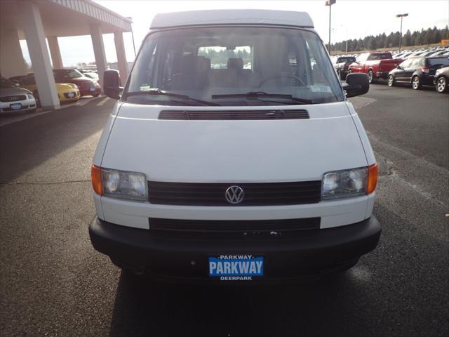 Photo of 1995 White Volkswagen Eurovan