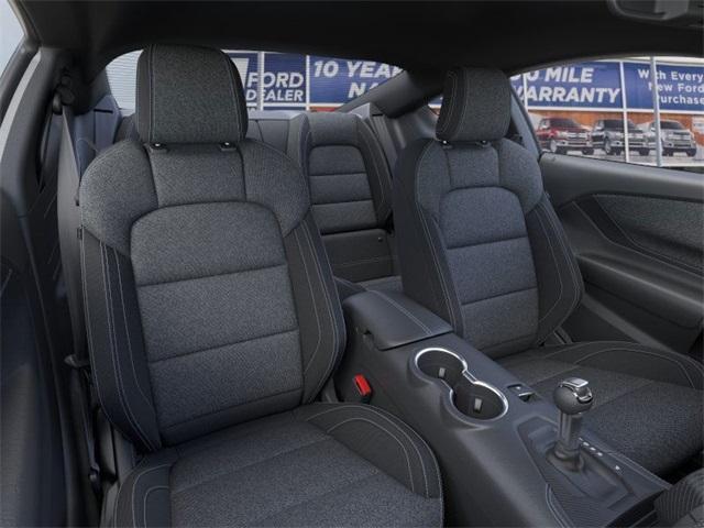 Photo of 2025 Oxford White Ford Mustang