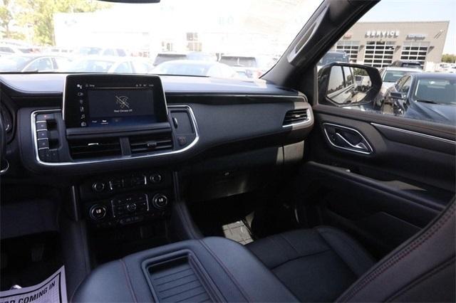 Photo of 2022 Black Chevrolet Suburban
