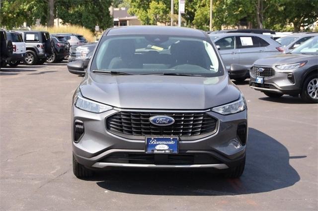 Photo of 2024 Carbonized Gray Metallic Ford Escape