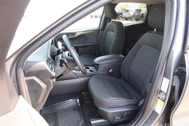 Photo of 2024 Carbonized Gray Metallic Ford Escape