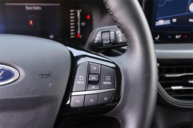 Photo of 2024 Carbonized Gray Metallic Ford Escape