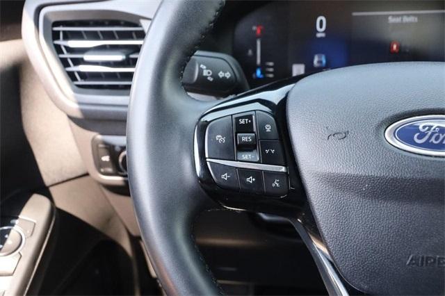 Photo of 2024 Carbonized Gray Metallic Ford Escape