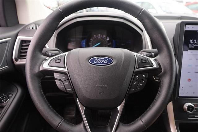 Photo of 2024 Oxford White Ford Edge