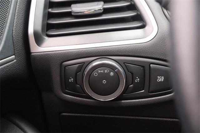 Photo of 2024 Oxford White Ford Edge