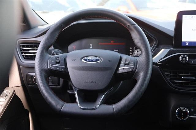Photo of 2024 Silver Metallic Ford Escape