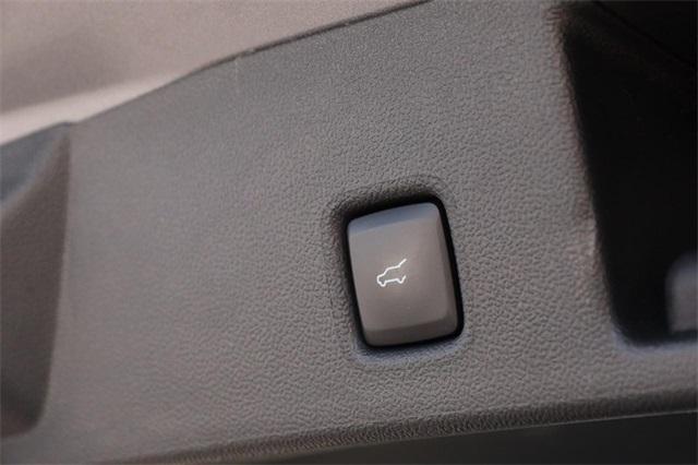 Photo of 2024 Silver Metallic Ford Escape