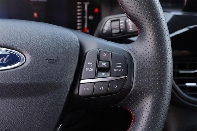 Photo of 2024 Silver Metallic Ford Escape