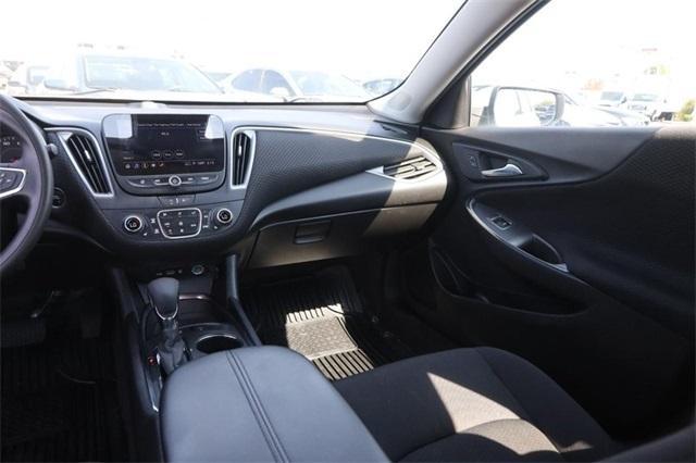 Photo of 2024 Summit White Chevrolet Malibu