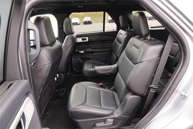 Photo of 2022 Iconic Silver Metallic Ford Explorer