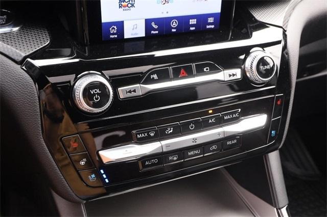 Photo of 2022 Iconic Silver Metallic Ford Explorer