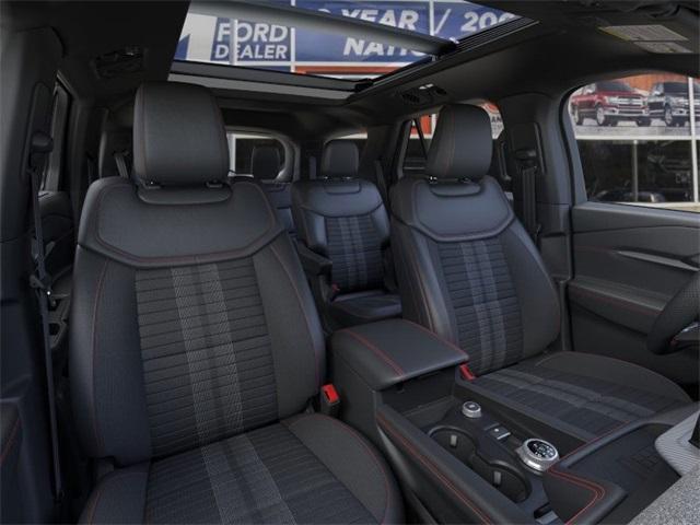 Photo of 2025 White Metallic Ford Explorer