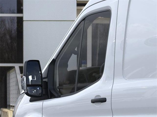 Photo of 2025 Oxford White Ford Transit-250