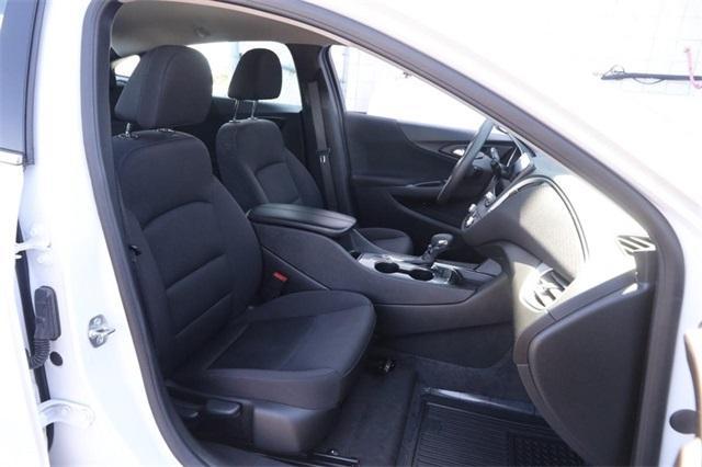 Photo of 2024 Summit White Chevrolet Malibu