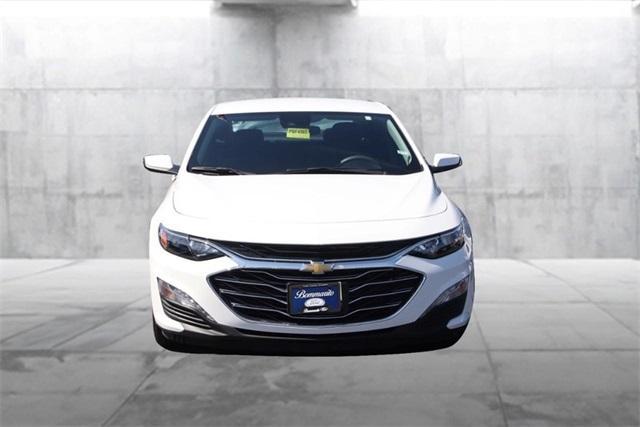 Photo of 2024 Summit White Chevrolet Malibu