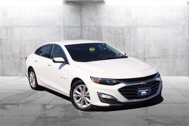 Photo of 2024 Summit White Chevrolet Malibu