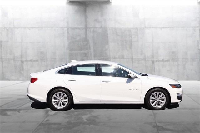 Photo of 2024 Summit White Chevrolet Malibu