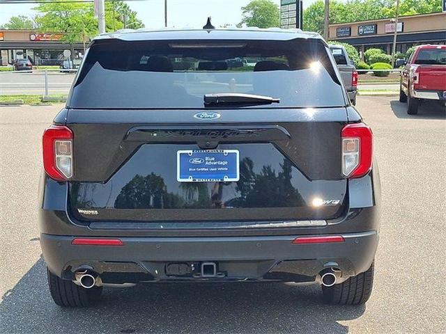 Photo of 2022 Agate Black Metallic Ford Explorer