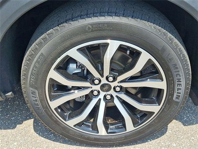 Photo of 2022 Agate Black Metallic Ford Explorer
