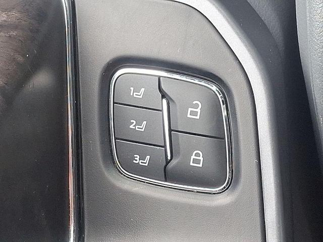 Photo of 2021 Oxford White Ford F-150